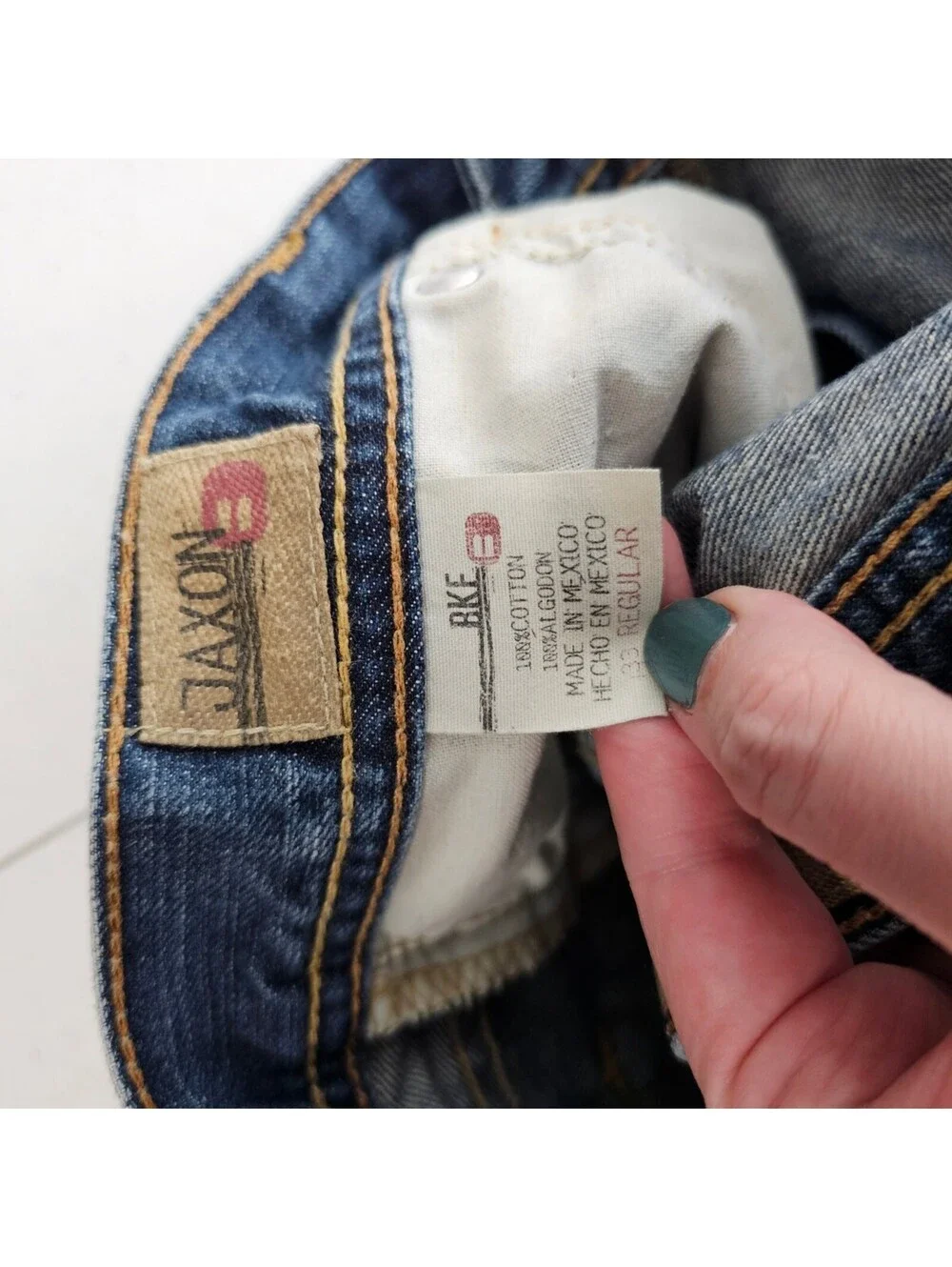 Vintage Y2K BKE Mens Sz 33x32 Straight Leg Jaxon Fit Blue Jeans Medium Wash
